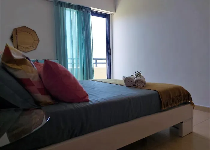 דירה Duplex With Sea Views, Garden And Terrace